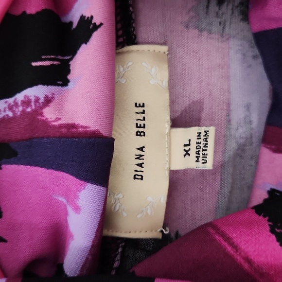 DIANA BELLE Women's Top Abstract Print. Size XL. - Picture 2 of 9